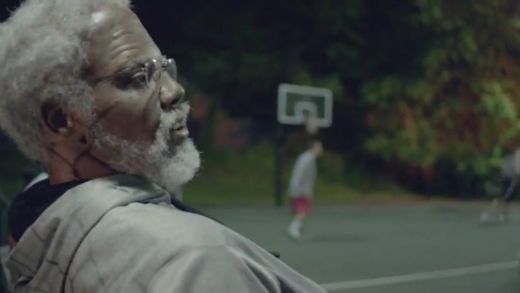 Un batranel care joaca in NBA a uimit pe toata lumea: Le-a cazut fata cand au vazut cine e! Super video: