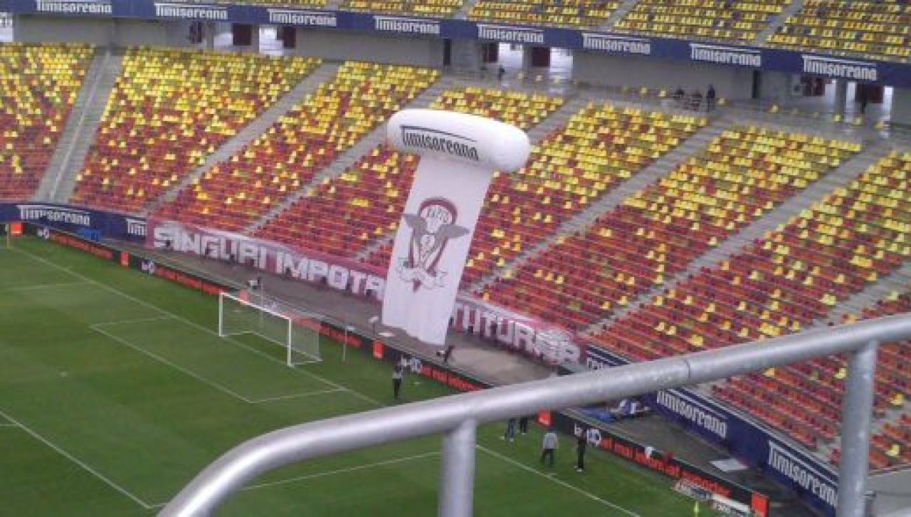 O finala ca afara: Rapid 0-1 Dinamo! Cainii castiga a 13-a Cupa din ISTORIE! Scarlatache, EROUL unei nopti de neuitat! Galeriile la inaltime: vezi toate bannerele!_16
