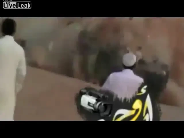 ATENTIE: Imagini SOCANTE din Arabia Saudita! Masina s-a dezintegrat iar pasagerii au zburat zeci de metri!