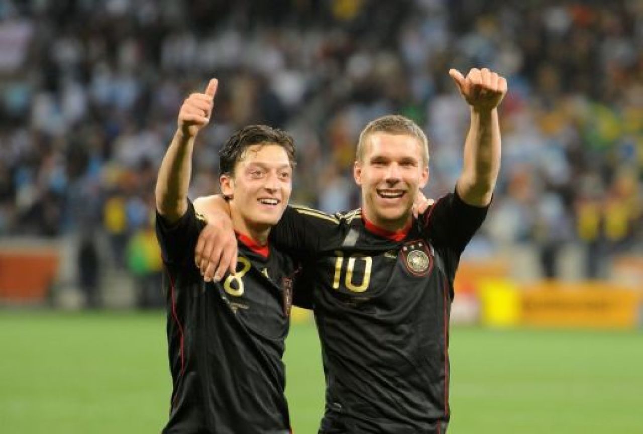 Norvegia 0-1 Anglia! Elvetia 5-3 Germania! Derdyok a reusit hattrick-ul! SHOW total! TOATE meciurile de sambata sunt aici: VIDEO_1