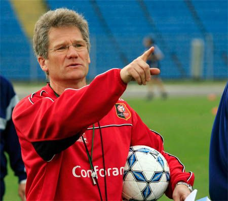 Boloni si-a dat DEMISIA, Copos incepe negocierile! Cu ce super echipa a Europei se bate Rapid pentru semnatura antrenorului: