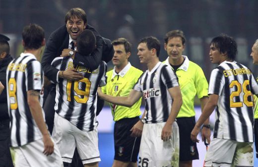 Italia, lovita CRUNT de mafia pariurilor! Doi jucatori de la nationala si un nume URIAS pe lista MIZERIEI! Vieri, anchetat pentru meciuri trucate!_7