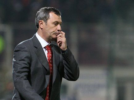 OFICIAL:&nbsp;Rednic VA SEMNA maine&nbsp;cu o echipa din Liga 1! L-a refuzat pe Copos si nu s-a inteles cu Standard, dar vrea in Europa League cu noul sau club!