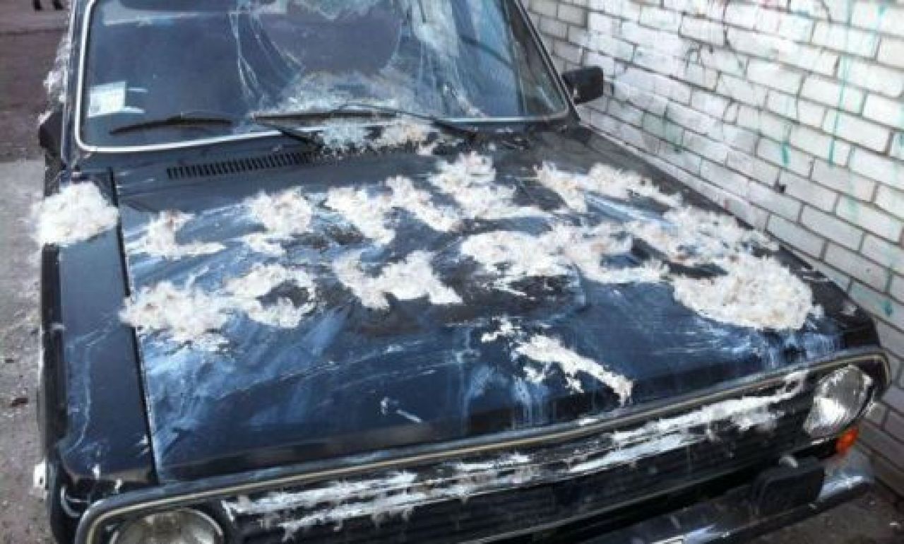 FOTO GENIAL! Mai bine i-ar fi ridicat masina! Ce a patit un sofer care a avut TUPEU sa parcheze pe trotuar:_2