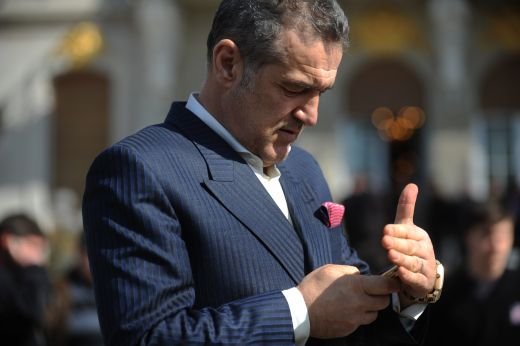 1 mil. de euro cu banii jos, plus un jucator! Gigi a uitat si de primarie pentru el! Ce jucator a ofertat azi si raspunsul soc: