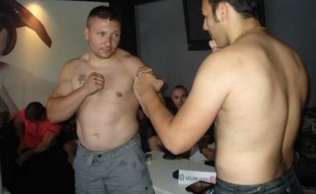 Un oltean vrea sa ajunga cel mai tare bodyguard din tara. Se va bate la el acasa, la Craiova, in finala show-ului Bodyguardul - Forte Speciale