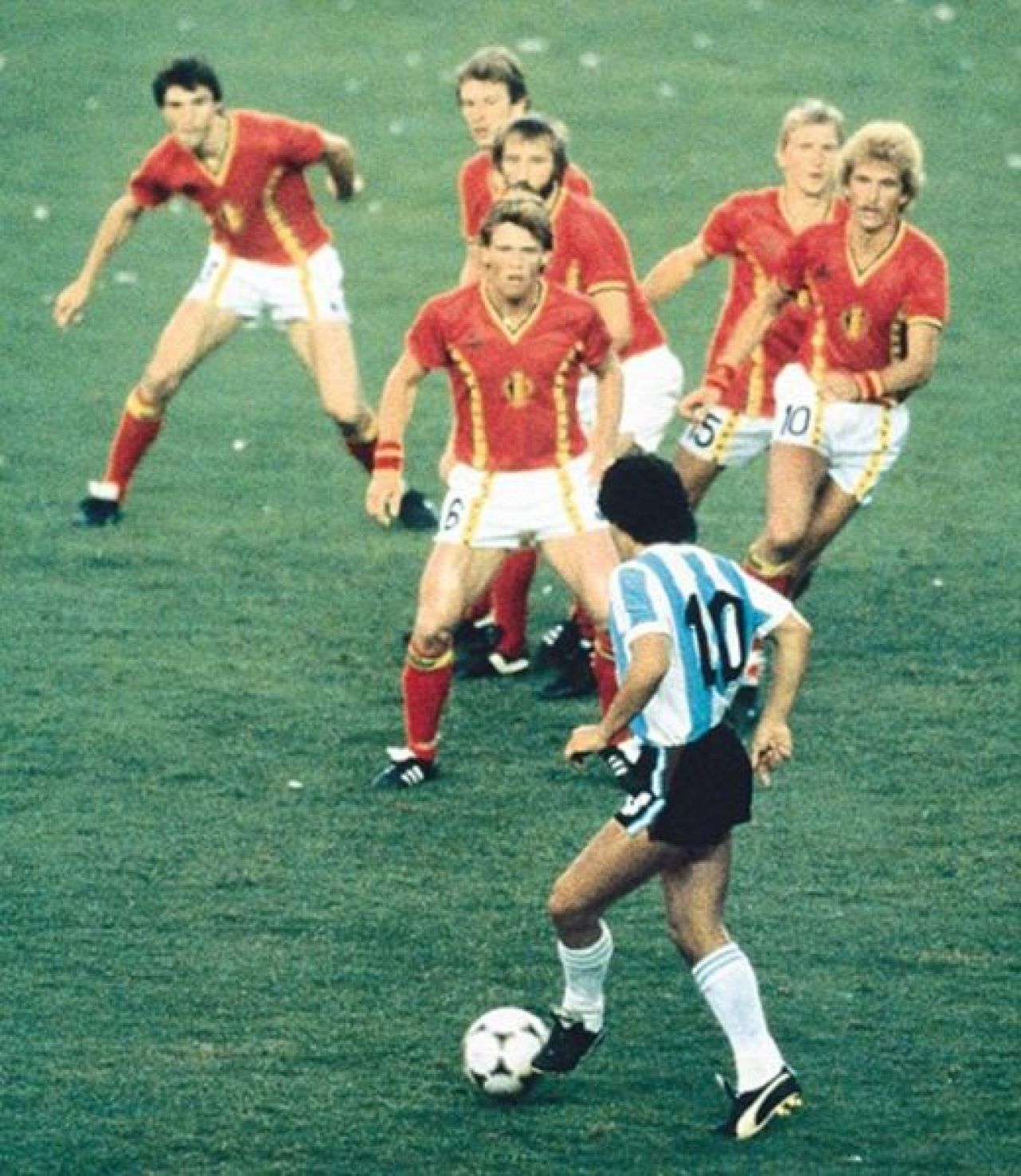 Astea sunt cele mai tari 10 fotografii din istoria sportului! Povesti si imagini, absolut SUPERBE! Iti vor taia respiratia:_6