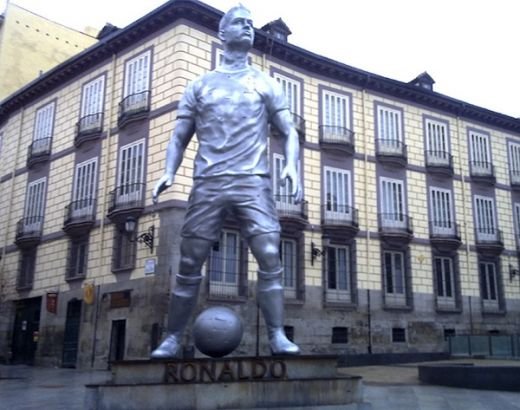 Ce caterinca! Ronaldo are STATUIE de CEARA in Germania! Nemtii vor sa-l accidenteze si au de gand sa-l topeasca!