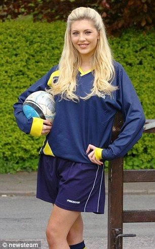 O echipa isi cauta cu disperare un capitan! Miss England a castigat o concurenta cu sanse reale! FOTO incendiar:_2