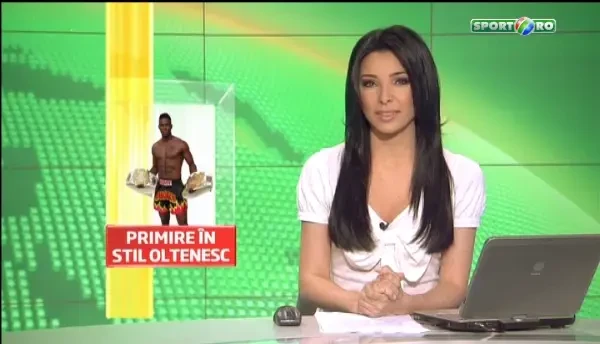 Bonjasky nu mai vrea sa plece din Romania! Cine mai primeste GRATIS paine, zaibar si oltence fierbintii? Nici fularul Craiovei nu a lipsit!