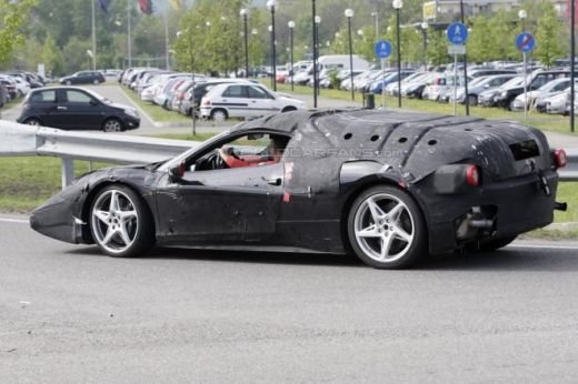 FOTO Ferrari vrea sa SPULBERE recordul Bugatti Veyron! Cum arata noul ENZO, masina F1 de sosea care prinde 400km/h!_3