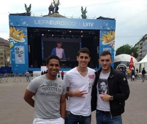 EUROBLOG | Prima zi de Euro: incidente grave la Lodz! Atmosfera ULUITOARE in tribune la meciul Poloniei! Nebunie TOTALA in centrul orasului! VIDEO_4