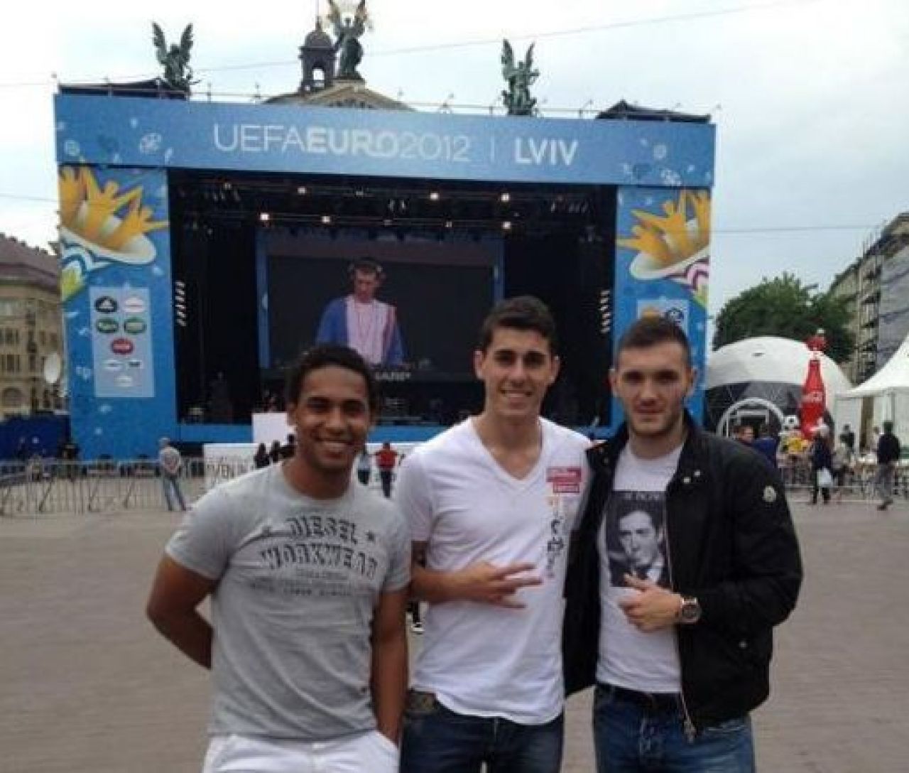 EUROBLOG | Prima zi de Euro: incidente grave la Lodz! Atmosfera ULUITOARE in tribune la meciul Poloniei! Nebunie TOTALA in centrul orasului! VIDEO_4