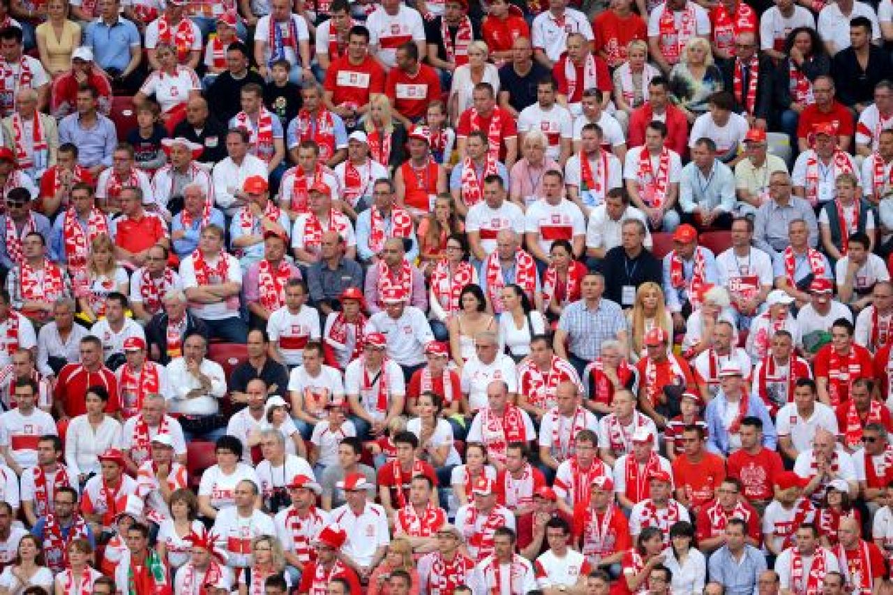 Meci nebun, atmosfera infernala: Polonia 1-1 Grecia! Doua eliminari, un penalty ratat! Lewandowski a inscris primul gol de la Euro!_9