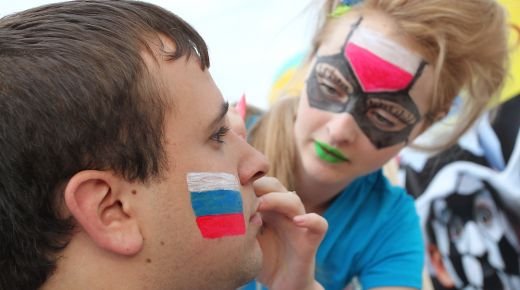 EUROBLOG | Prima zi de Euro: incidente grave la Lodz! Atmosfera ULUITOARE in tribune la meciul Poloniei! Nebunie TOTALA in centrul orasului! VIDEO_7