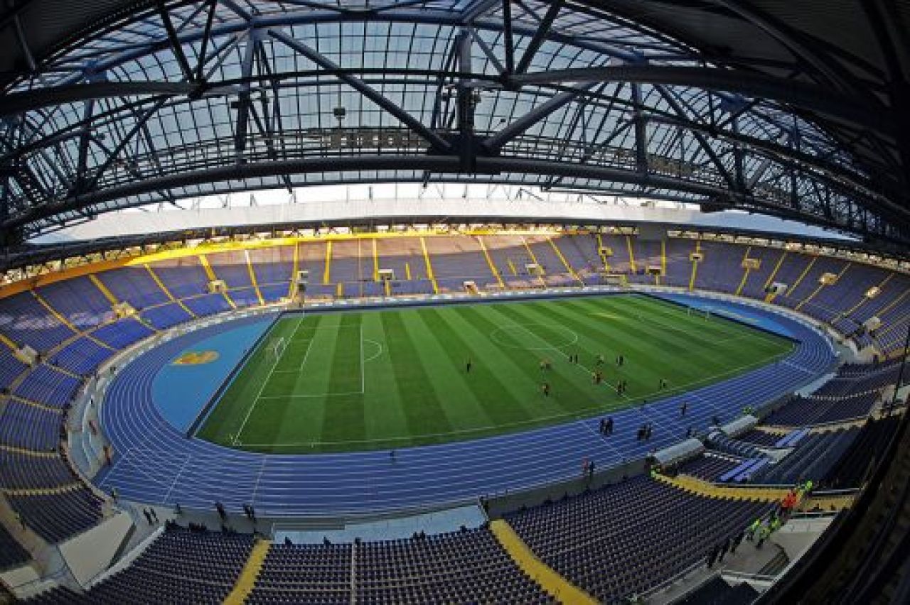 EUROBLOG, ZIUA 2: Piturca a fost in tribune la meciul cu 666 de ratari :) UEFA se uita urat la rusi, Ronaldo a iesit in evidenta cu ceva!_5