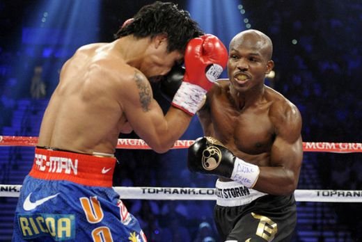 Surpriza COLOSALA in lumea boxului: Pacquaio a pierdut centura WBO in fata unui tanar american! O femeie l-a lucrat la psihic: