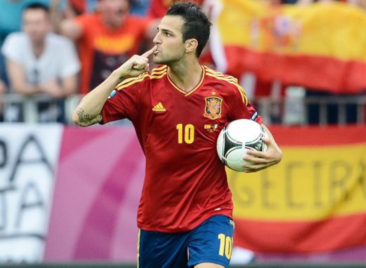 4 ani distanta, aceiasi actori! Fabregas l-a facut din nou pe Di Natale sa planga! Del Bosque ii multumeste lui Guardiola pentru egalul cu Italia:_3