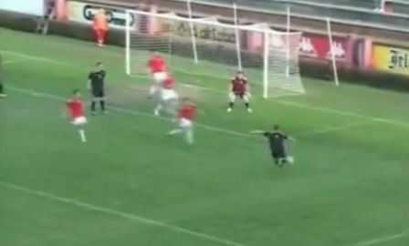 Un roman ANONIM le va lua milioanele seicilor! Noul Radoi i-a INNEBUNIT pe arabi! El e noua senzatie din Arabia Saudita! VIDEO