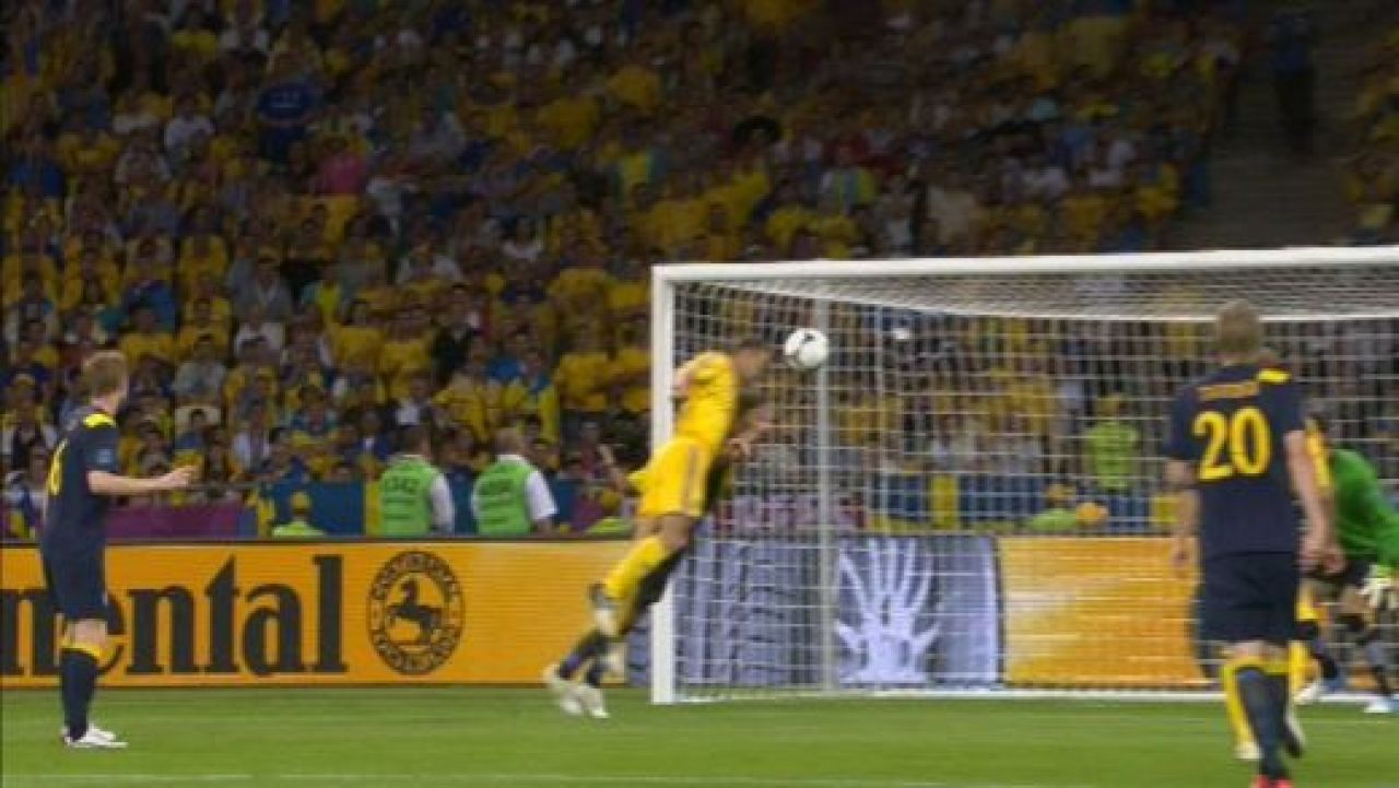Victorie de VIS intr-un vulcan cu 70000 de ucrainieni: Ucraina 2-1 Suedia! Ibra a deschis scorul, Shevchenko a reusit dubla in 8 minute!_6