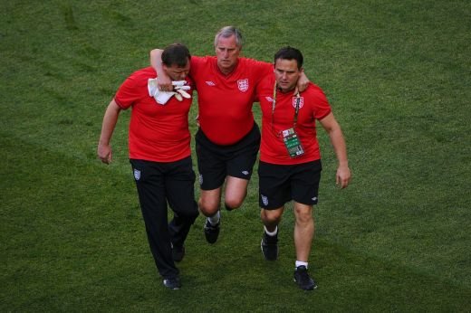 EUROBLOG, ZIUA 4: Rooney a exagerat cu implantul, un suporter a ADORMIT in tribune la Franta - Anglia :) Scuza jucatorilor pentru cel mai plictisitor meci de la Euro:_24