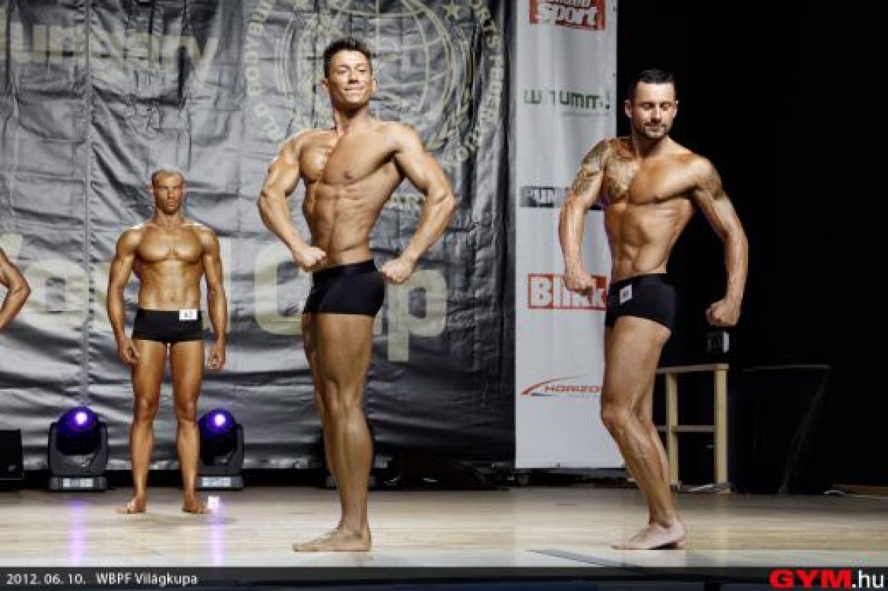 Transformarea uluitoare a unui instructor de fitness din Bucuresti: A dat jos 15 kg in doua luni si a facut senzatie la mondiale FOTO:_8