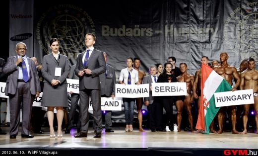 Transformarea uluitoare a unui instructor de fitness din Bucuresti: A dat jos 15 kg in doua luni si a facut senzatie la mondiale FOTO:_11
