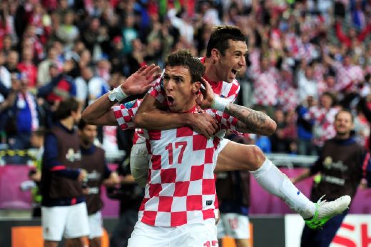 EUROBLOG, ZIUA 7 | Mesajul superb al lui Mandzukici pentru Buffon! Fanii de la EURO, in lacrimi! Vor face inchisoare cu EXECUTARE!_20