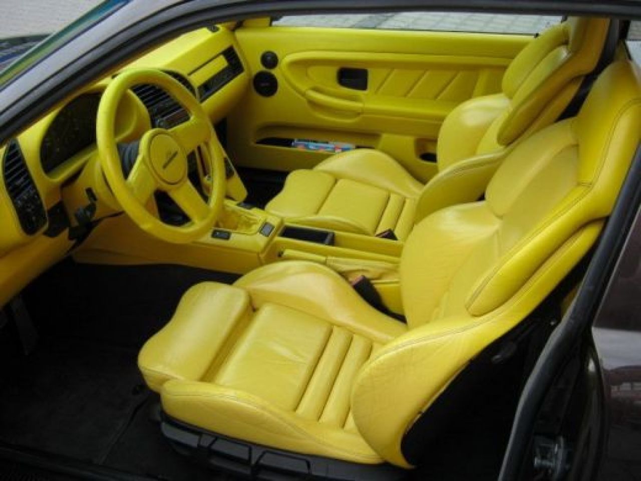 Stim de ce e maro BMW-ul asta! Pentru ca e o masina de...carat!_10