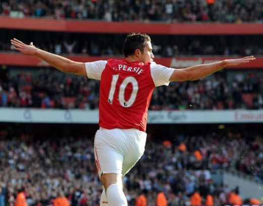 Asta va fi transferul verii in Europa! Arsenal i-a stabilit pretul lui Van Persie! Seicii au fugit la banca pentru o oferta MONSTRUOASA