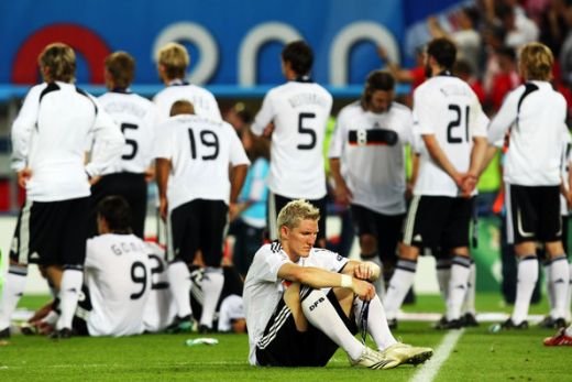 EUROBLOG ZIUA 10 | Ronaldo a repetat faza de la El Clasico dupa gol! Ce scandal XXX e in Anglia din cauza meciului Portugalia - Olanda :)_4