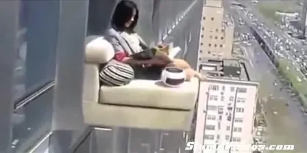 NU e TRUCAJ! Cititul e sport extrem! Oamenii astia sunt ABSOLUT NEBUNI! Cea mai periculoasa distractie a intelectualilor milionari