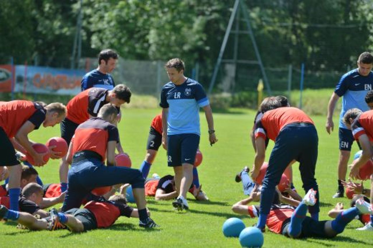 Debut ratat pentru Reghe! Rocha a ratat incredibil, Steaua s-a jucat cu ocaziile in prima repriza! Cojocaru a comis-o ca Cech la Euro! Steaua 1-1 Torpedo_1