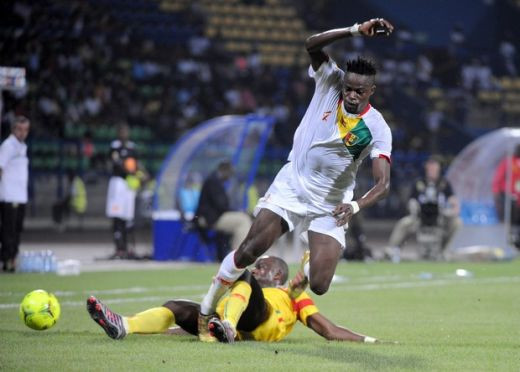 Drama lui Adebayor de Romania! M-au falsificat semnatura, acum sunt pe strazi, e incredibil ce se intampla! VEZI cosmarul unui super atacant