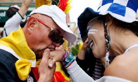 EUROBLOG, ZIUA 15 | Ei sunt adevaratii campioni: suporterii irlandezi si-au vandut un steag de la Euro cu 20.000 €!_17