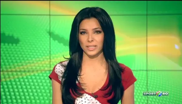 Gigi, nu stiu cum facem, dar imi mai trebuie unul! Reghecampf l-a sunat pe Gigi din cantonament! Vezi ce problema are: