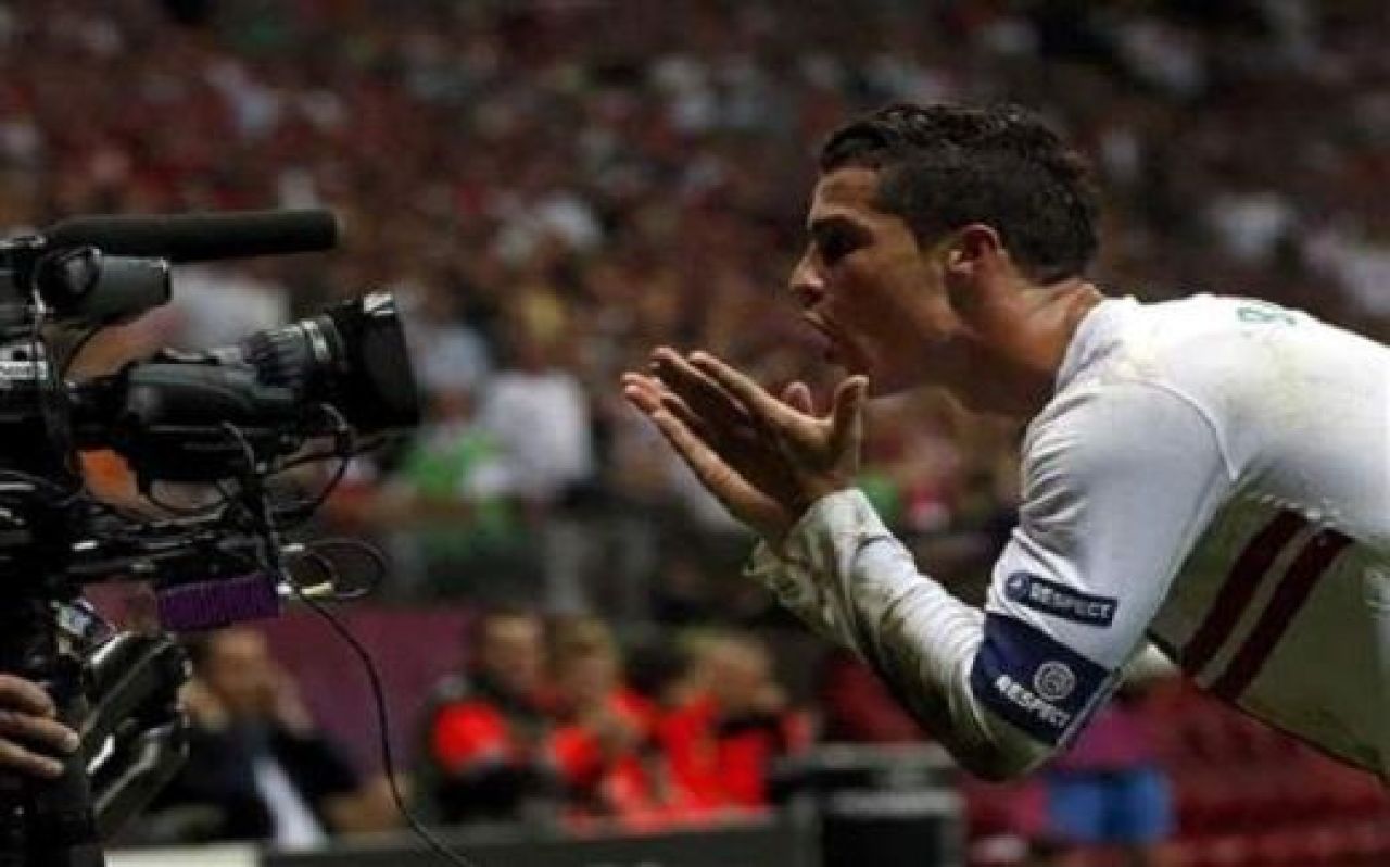 EUROBLOG, ZIUA 20 | GEST SCANDALOS invatat de la Mourinho pentru o vedeta de la Real! Faza INCREDIBILA la Spania - Portugalia_4