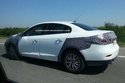 FOTO SPION! Primele imagini cu noile Logan si Sandero in Romania! Cum arata VIITORUL Dacia:_7