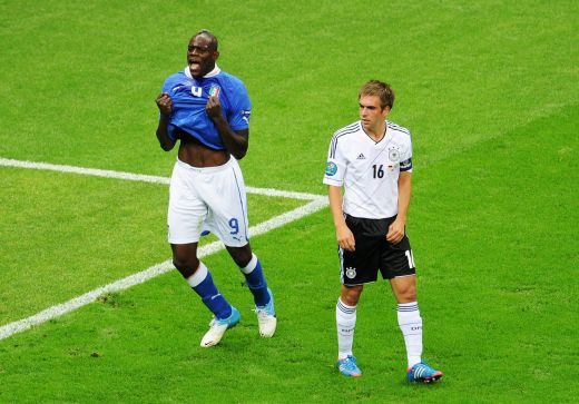 Balotelli a facut meciul vietii, Italia joaca FINALA cu Spania: Germania 1-2 Italia! Cel mai frumos meci de la Euro! VEZI GOLURILE 3D_8