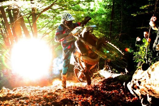 Americanii sunt DISPERATI sa-l vada dupa ce a facut MAGIE in Romania! El e ZEUL care a castigat cel mai tare raliu enduro din lume!_7