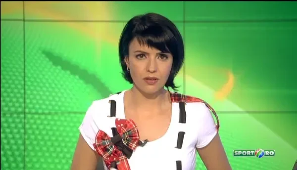 Xavi n-are suflet! Gestul dupa care MILIOANE de fete il vor URI! Ce a facut inaintea finalei Euro :)