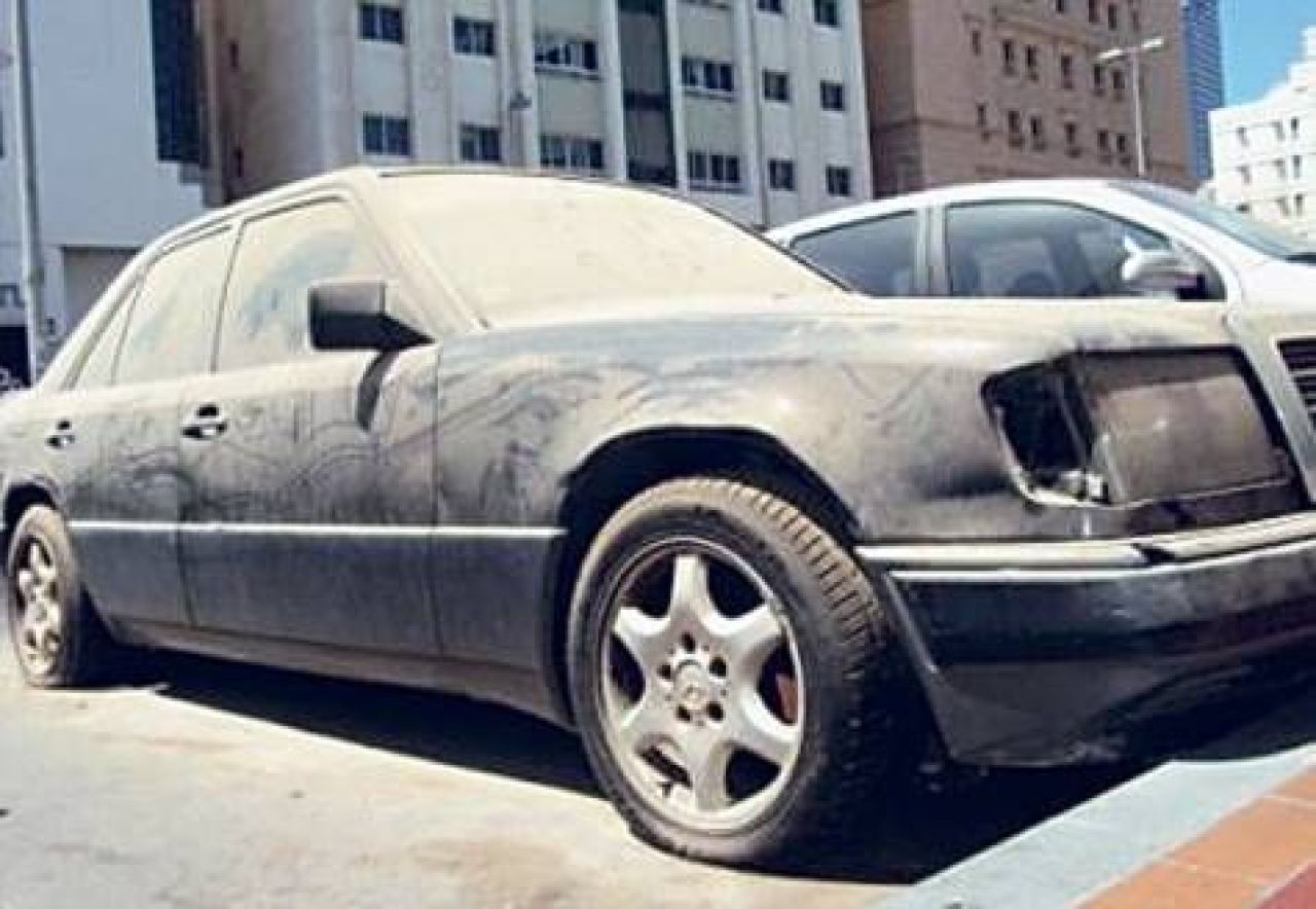 Imagini SENZATIONALE! Dubai, paradisul masinilor ABANDONATE! Motivul pentru care strazile sunt pline de bolizi parasiti:_10