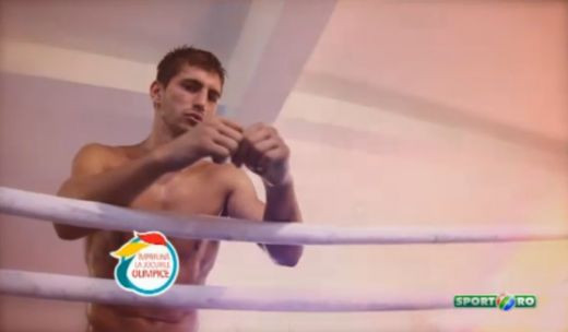 El e Rocky al nostru la Jocurile Olimpice! Bogdan Juratoni, medaliat cu bronz la CM de box din 2011, are un singur status pentru Londra: &ldquo;Mai mult, mai mult, mai mult, pana la AUR!&rdquo;
