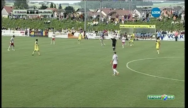 Tanase bate un penalty in stilul panenka. Steaua - Red Bull 2-3