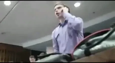 SUPERVIDEO: Nu incercati asa ceva la BAC! Cel mai dement student: se imbraca in Superman si vrea sa scape de examen! A comis-o GRAV la final! :)