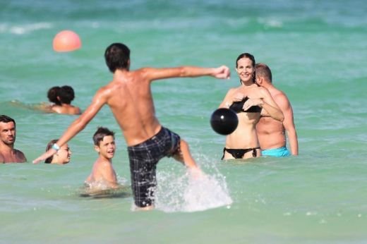 FOTO senzatie! Rocha se chinuie sa scape de burta, el arata ca scos din cutie desi s-a lasat de 3 ani! Il recunosti?_10