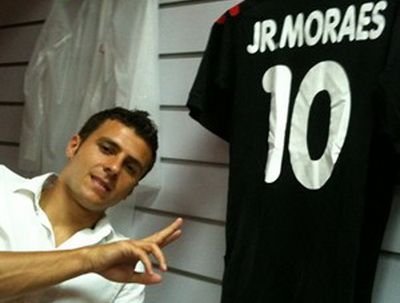 Anuntul care i-a innebunit pe stelisti! Junior Moraes a postat un mesaj pe Facebook si a declansat nebunia! Reghe ii tot transmite: TE VREAU!