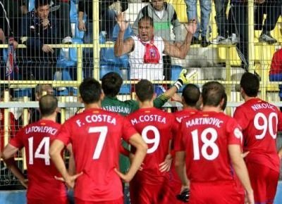 Fanii scot din echipa SINGURUL jucator care a ramas la Steaua pentru ei: "Asta este perechea de LIGA!" Cum l-au transformat in rezerva PE VIATA: