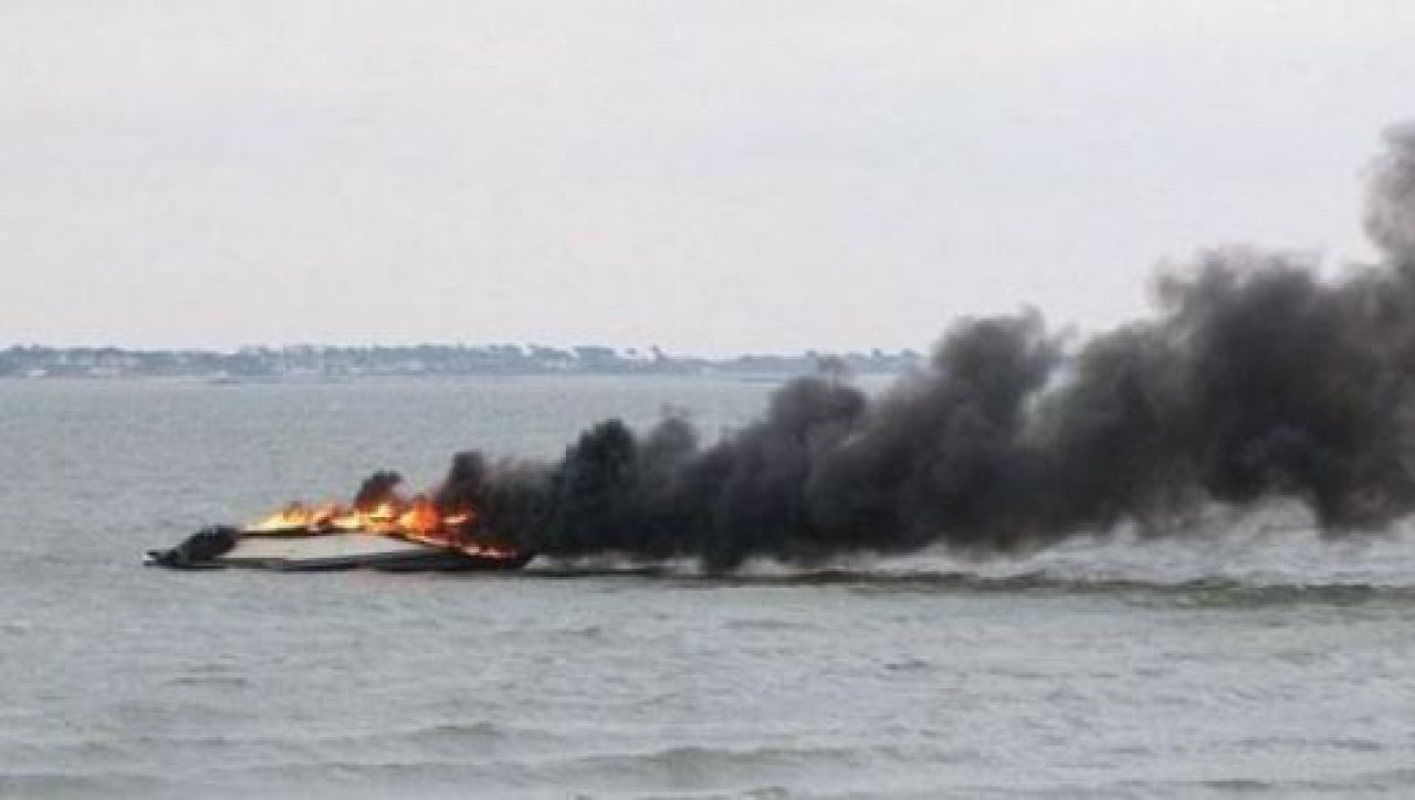 Un yacht de 500.000 de dolari, cu viata scurta: Au mers cu el doar 15 minute! Vezi ce s-a intamplat: FOTO INCREDIBIL_3