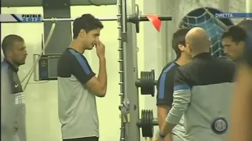 Bravo, tata! SUPER-DISTRACTIE la Inter! Ce face Chivu cand colegii trag ca nebunii de fiare :))